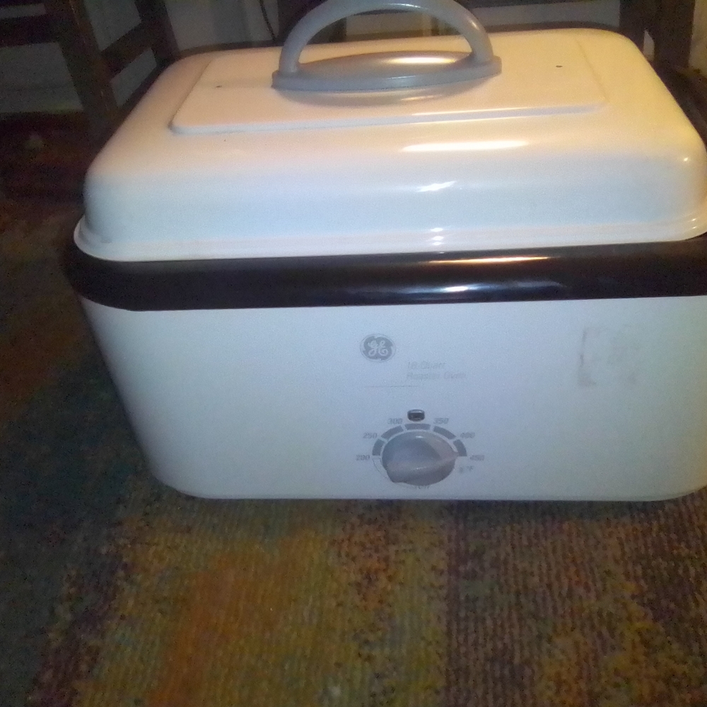 L.A. Gear White and Black Cookware